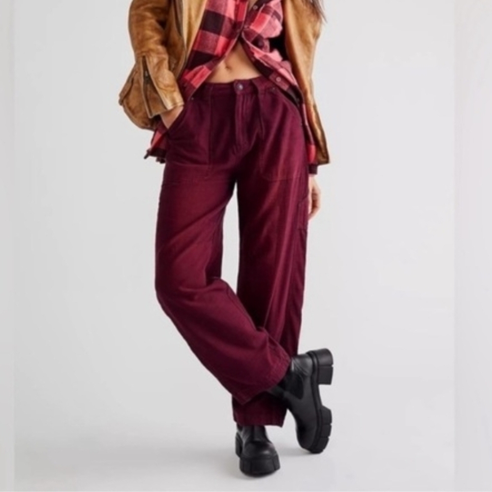 FREE PEOPLE Stay Awhile Carpenter Barrel Leg Pants Maroon Mulberry Size 0